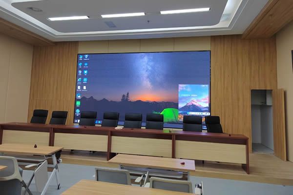 會議室 LED 屏大小和房屋面積的關系