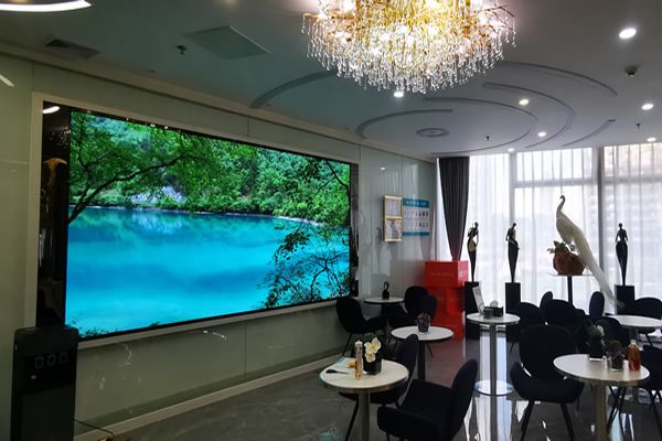 “智能會議室升級”熱議，維康國際COB LED屏解鎖高效辦公新體驗(yàn)