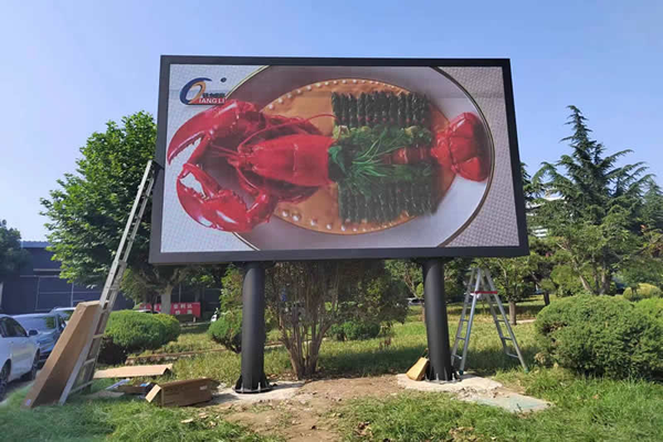 戶外LED顯示屏防水等級詳解：IP65和IP67有什么區別？如何選不踩坑？