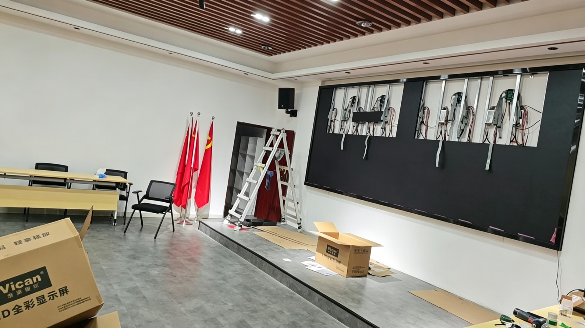 LED顯示屏常見故障排查手冊｜死燈、黑屏、花屏原因與解決方法